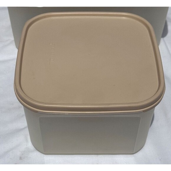 Tupperware Modular Mates 11 Cup Container #1620 Taupe Lid -  2.6L NEW - Picture 2 of 2
